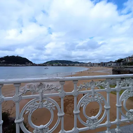 Uma Ondarreta Hotel San Sebastian